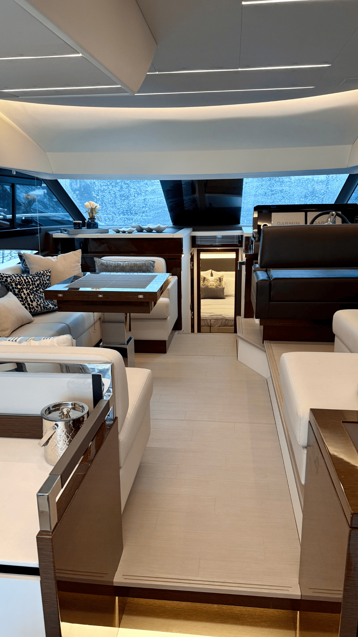 SEVEN yacht interior refinement luxury atmosphere
