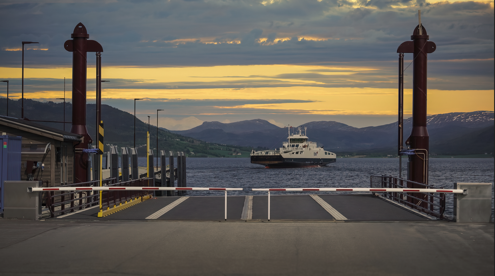 image of cocktail being prepared (for a distillery)