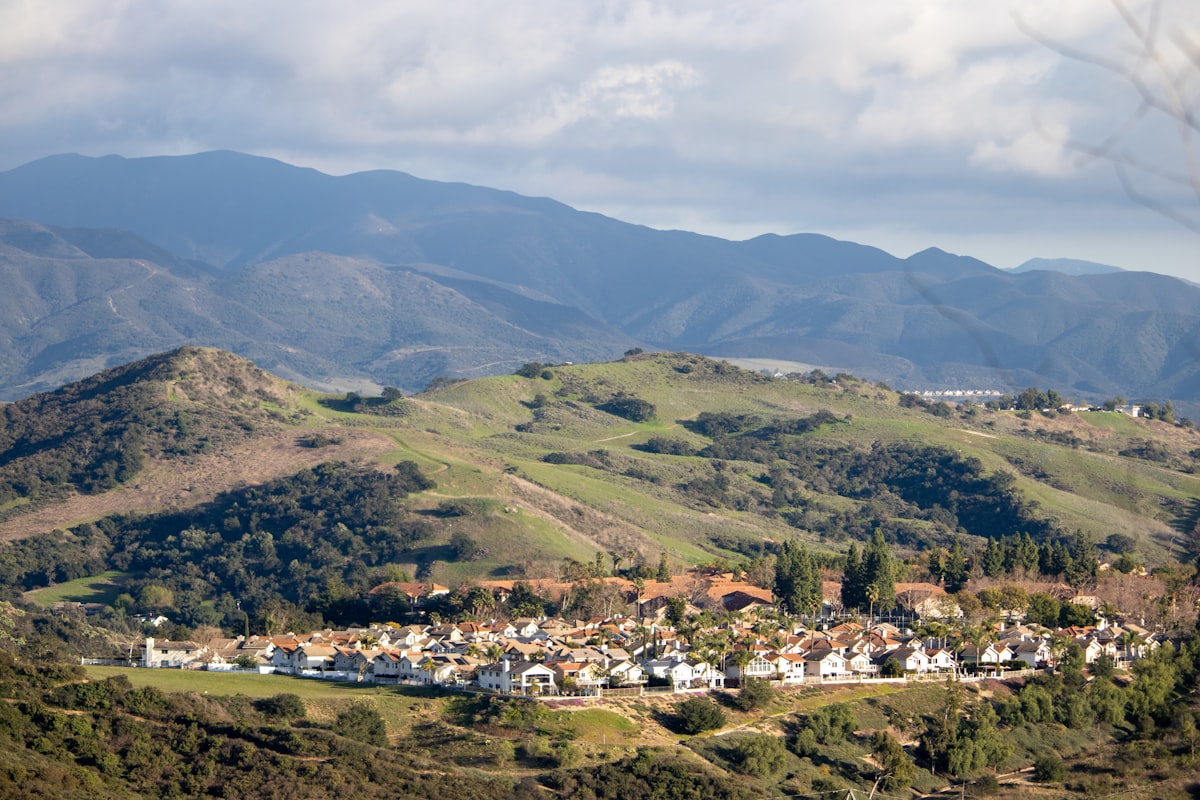 Rancho Santa Margarita lake and mountain community in South Orange County foothills