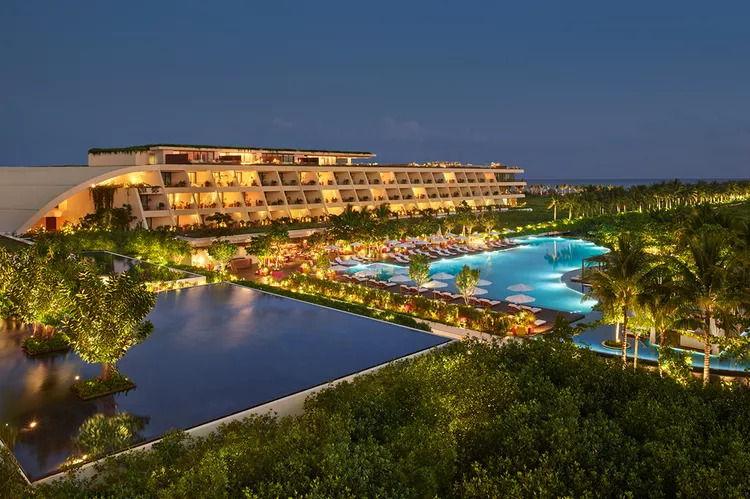 The Edition infinity pool