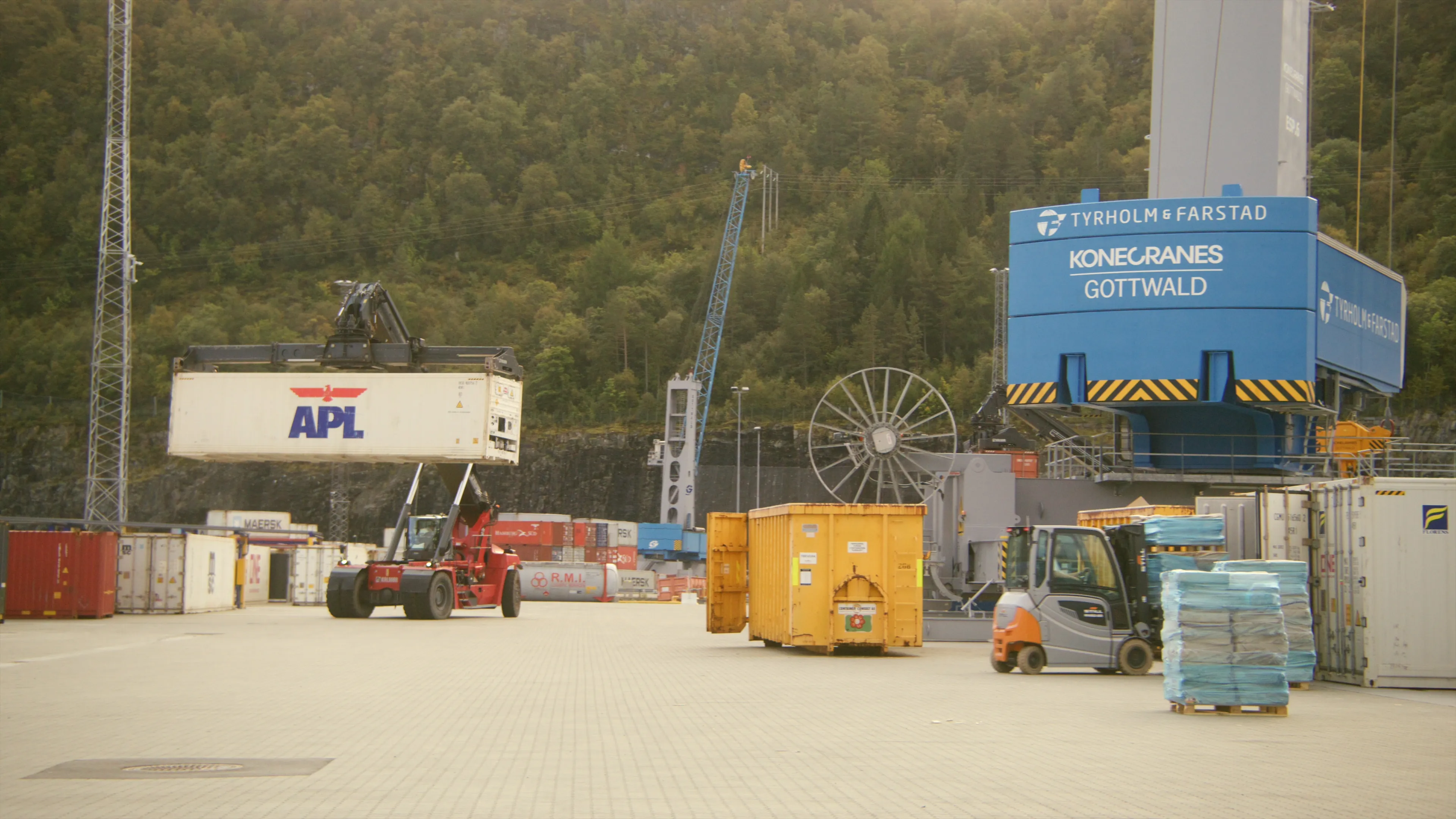 Container crane and terminal yard at Flatholmen