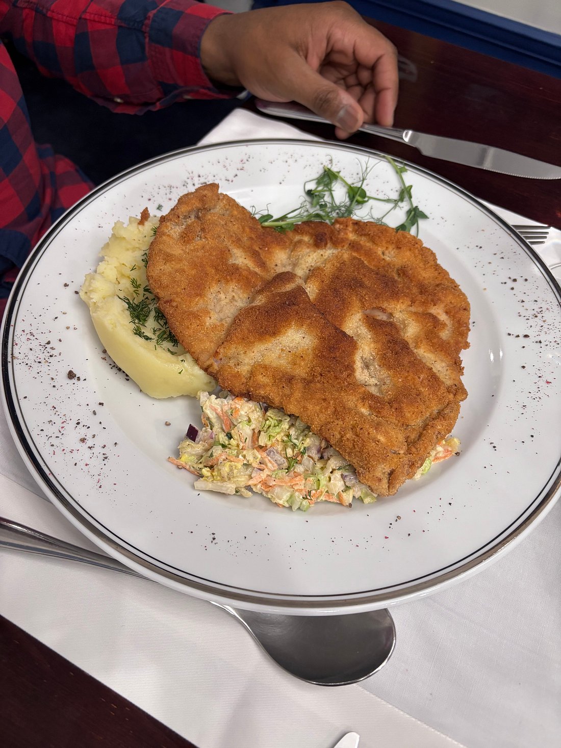 image of a decorated event setting (for a chinese restaurant)