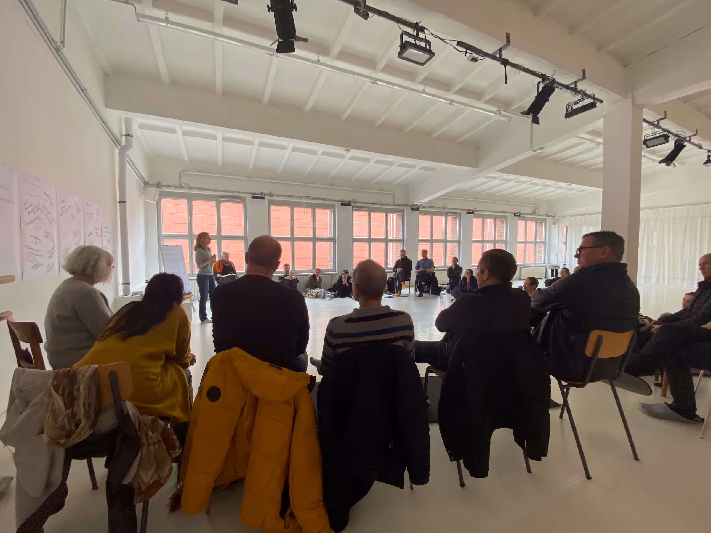 Teilnehmer eines Workshops in den SENECA INTENSIV Studios