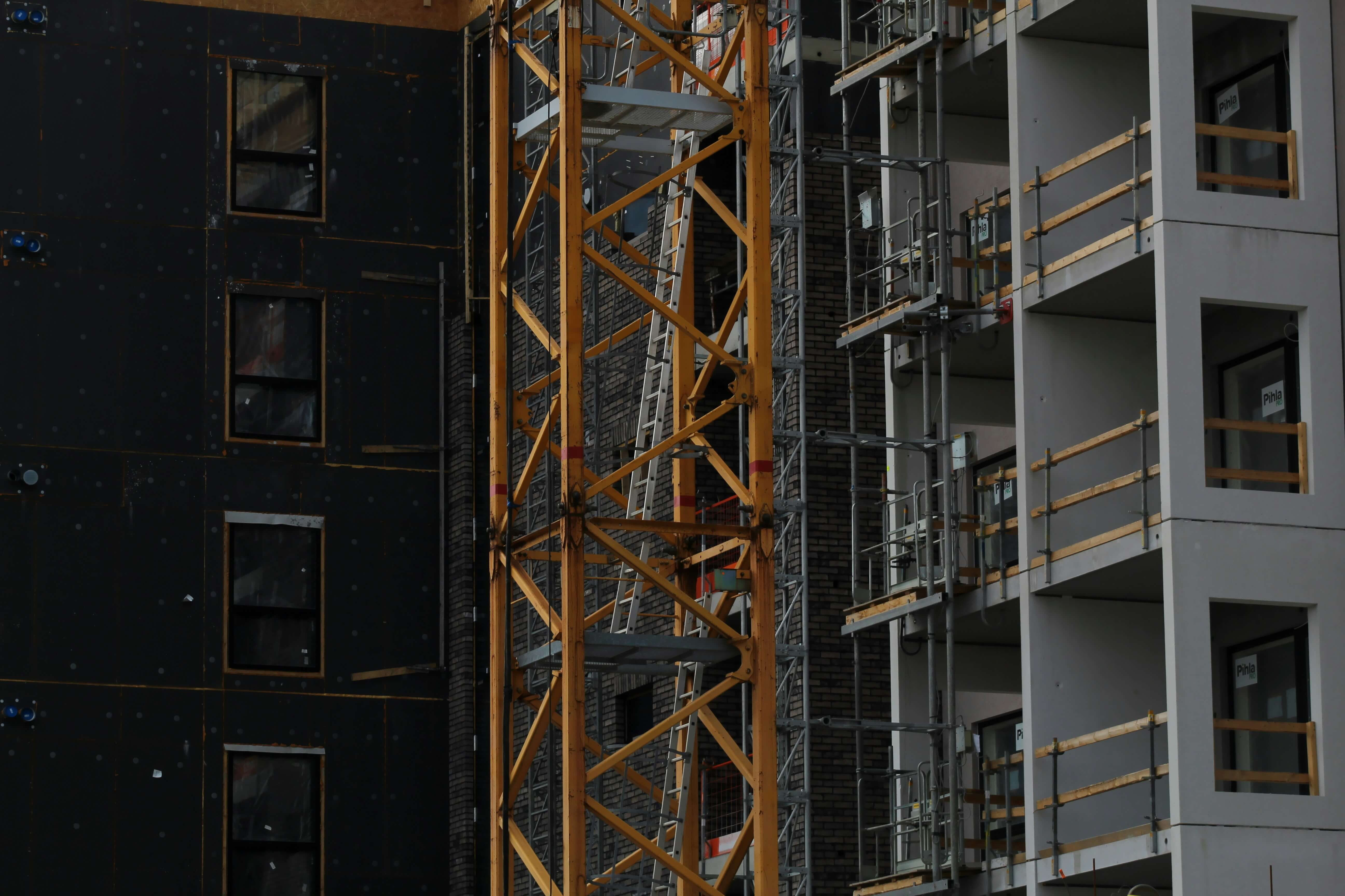 The 24/7 Lead Machine: Automated Strategies for UK Contractors