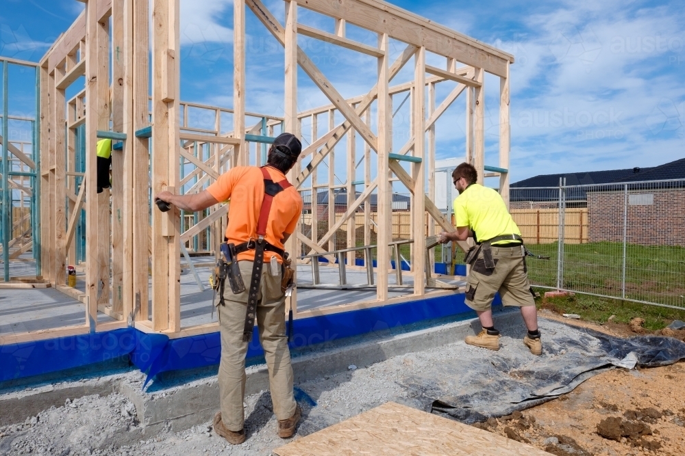 How Australian Builders Can Find Consistent Work Without Relying on Referrals