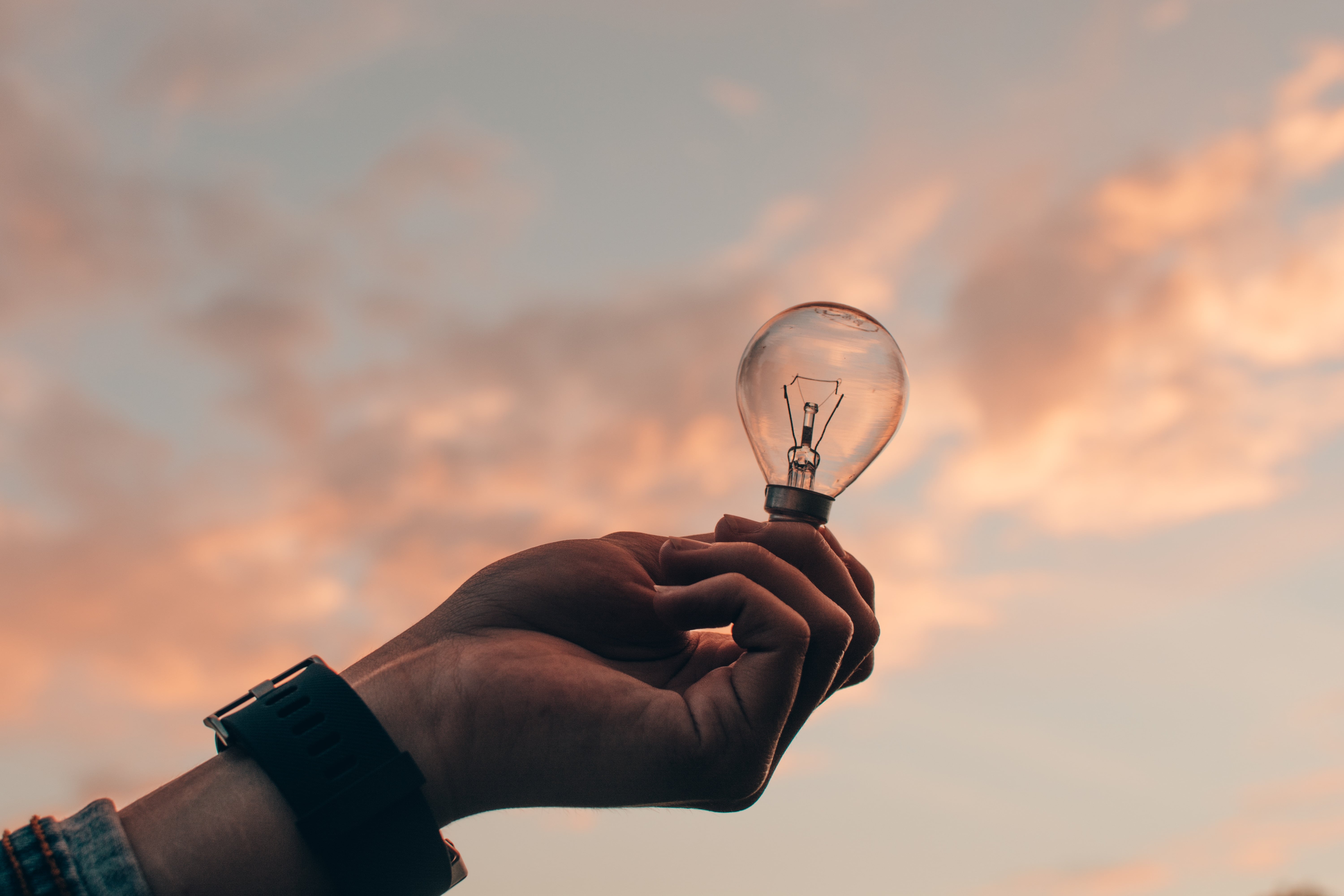 The Battle of Disinfection: Mercury Lamps over UVC LEDs in Healthcare