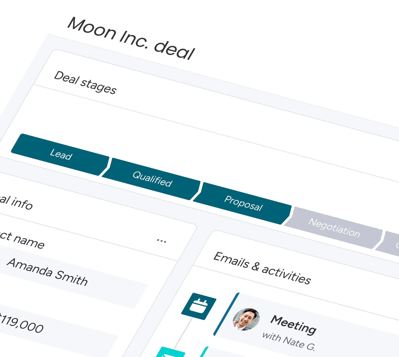 Carte d'accord CRM Moon Inc. montrant les étapes de l'accord Lead, Qualified, Proposal en cours et Negotiation à venir, avec des informations de contact pour Amanda Smith et une activité de réunion avec Nate G.