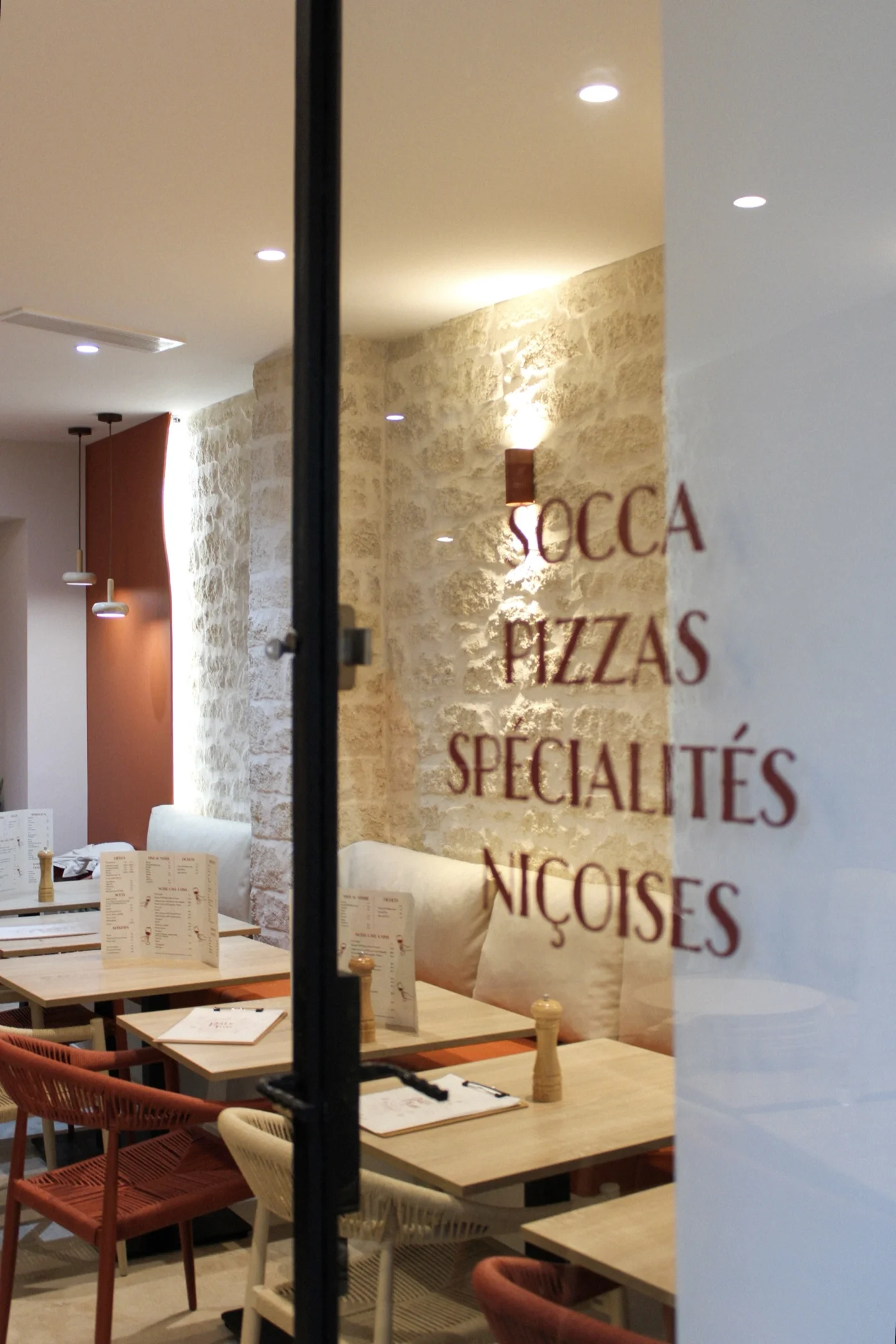 image of wine pairings in an italian restaurant dining setting