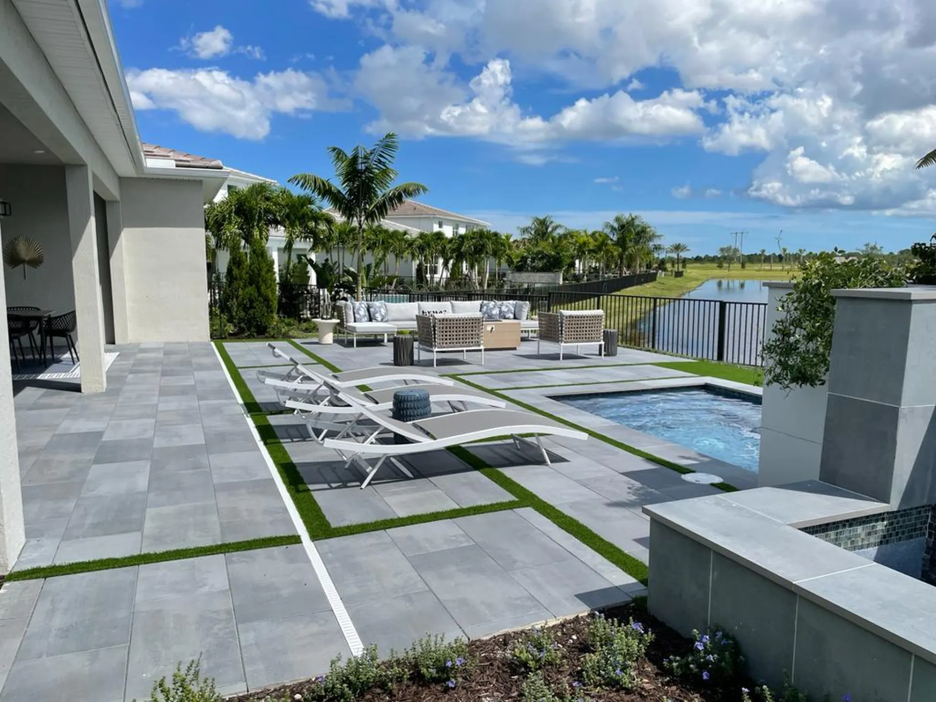 Porcelain Pavers Florida: A Homeowner's Guide