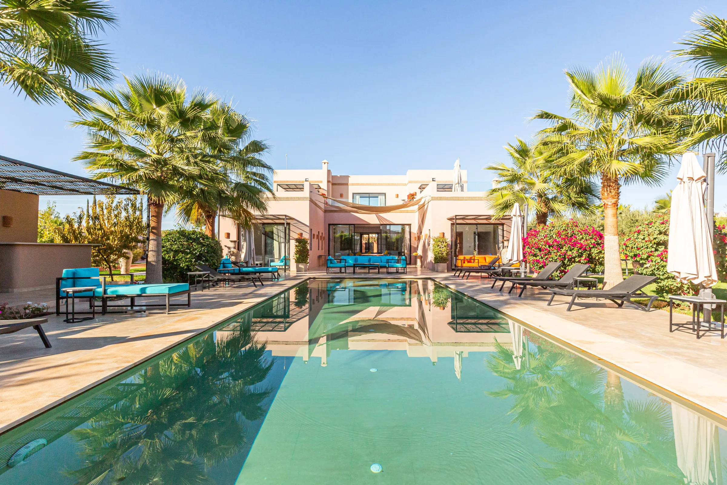 Private heated pool of a villa in Marrakech