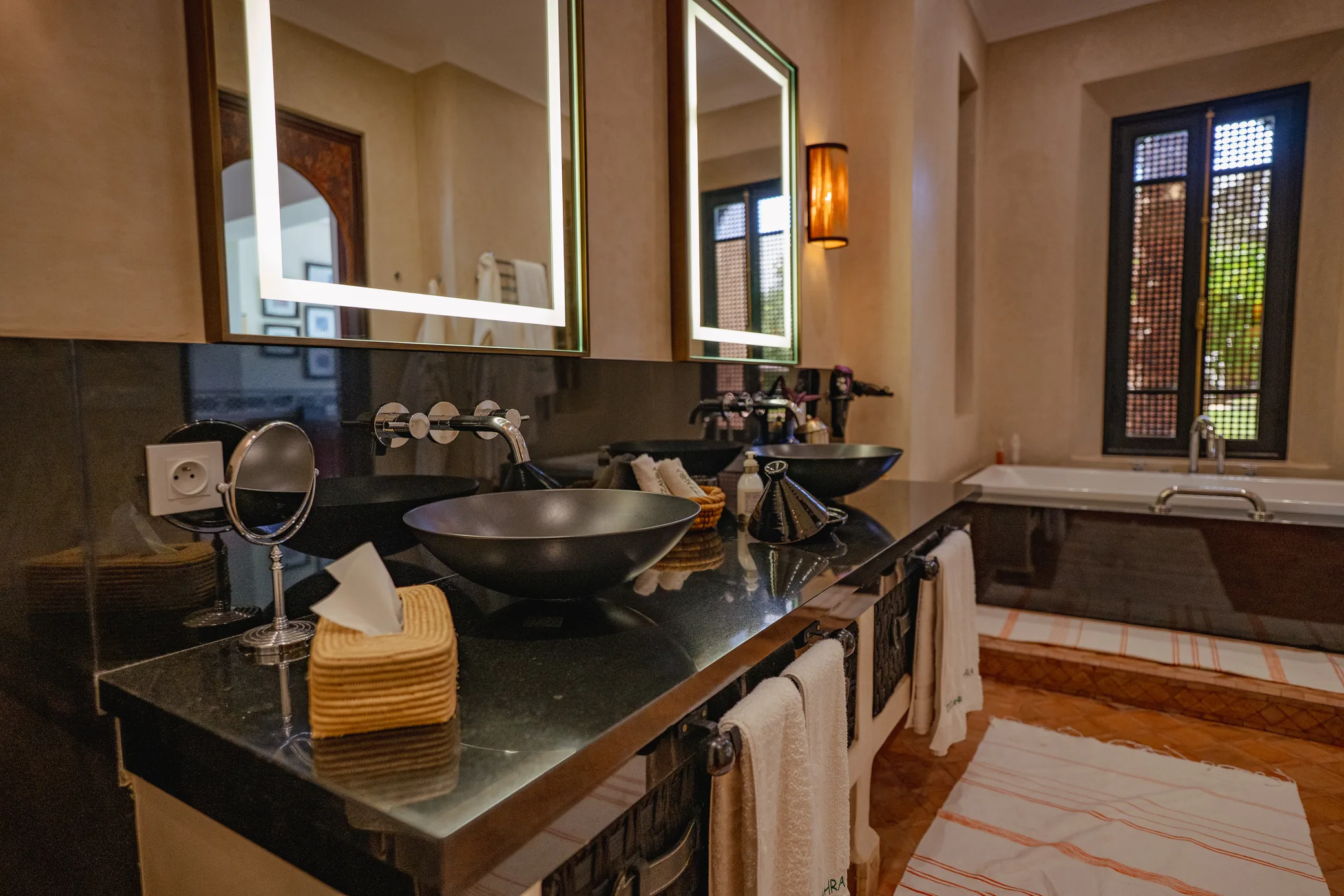 En-suite bathroom at Ezzahra Estate