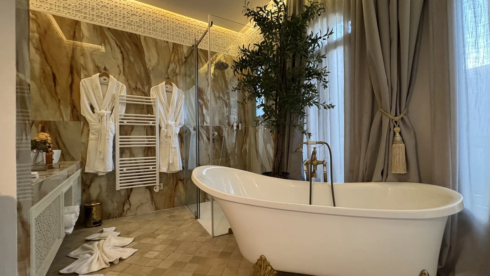 Freestanding bath at Kasbah Moon