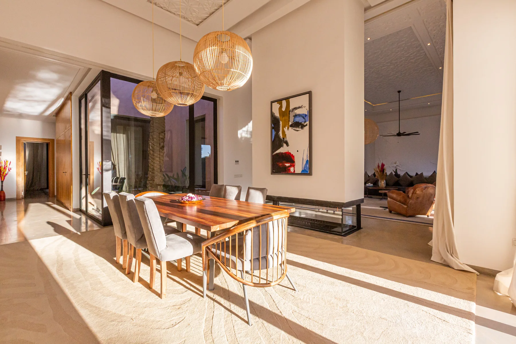 Villa Zephyra, 5 bedroom villa for rent in Marrakech, dining room. The Marrakech Curator.