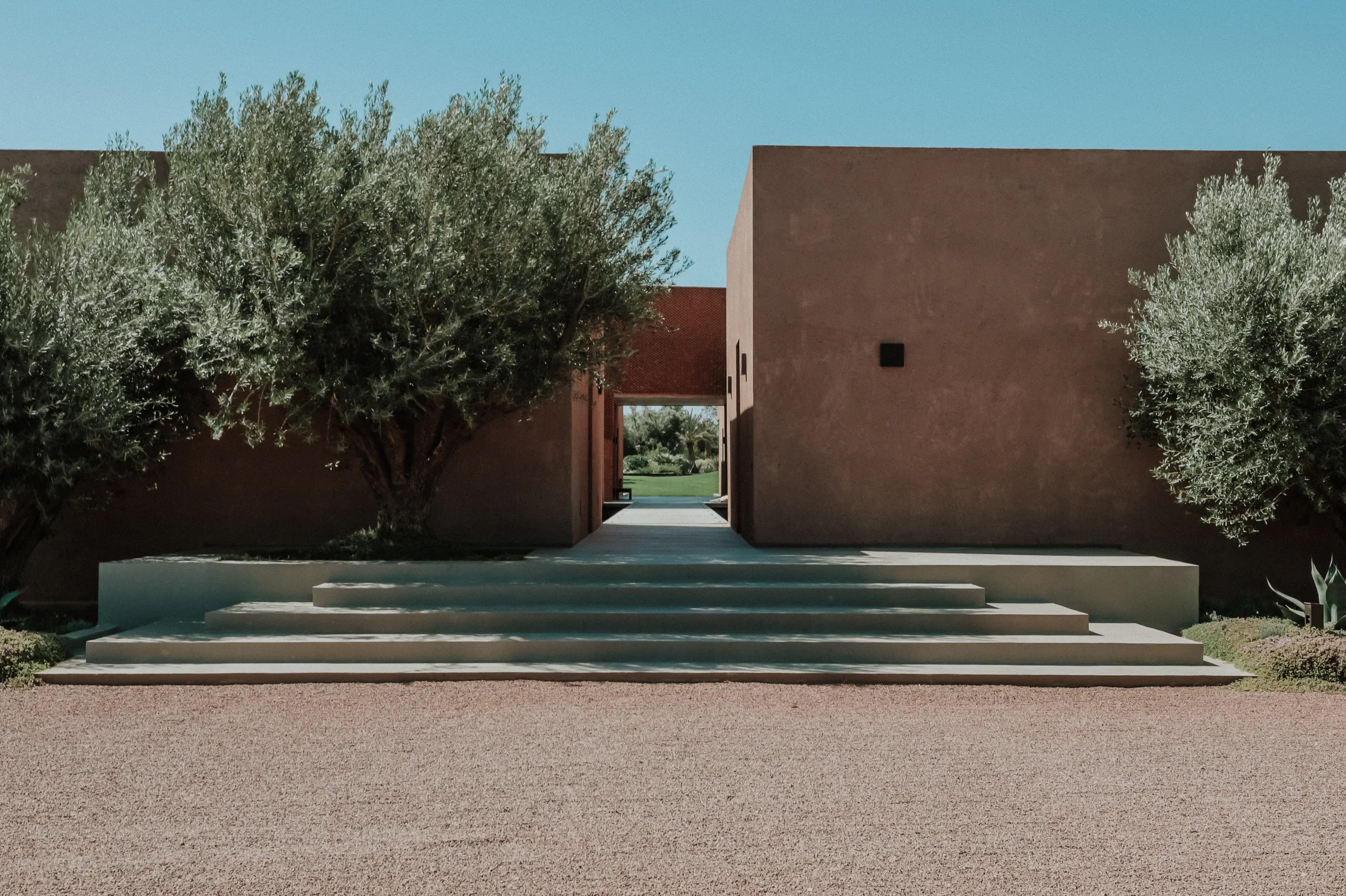 Villa Kalliope, private villa rental in the Palmeraie, Marrakech: entrance among olive trees