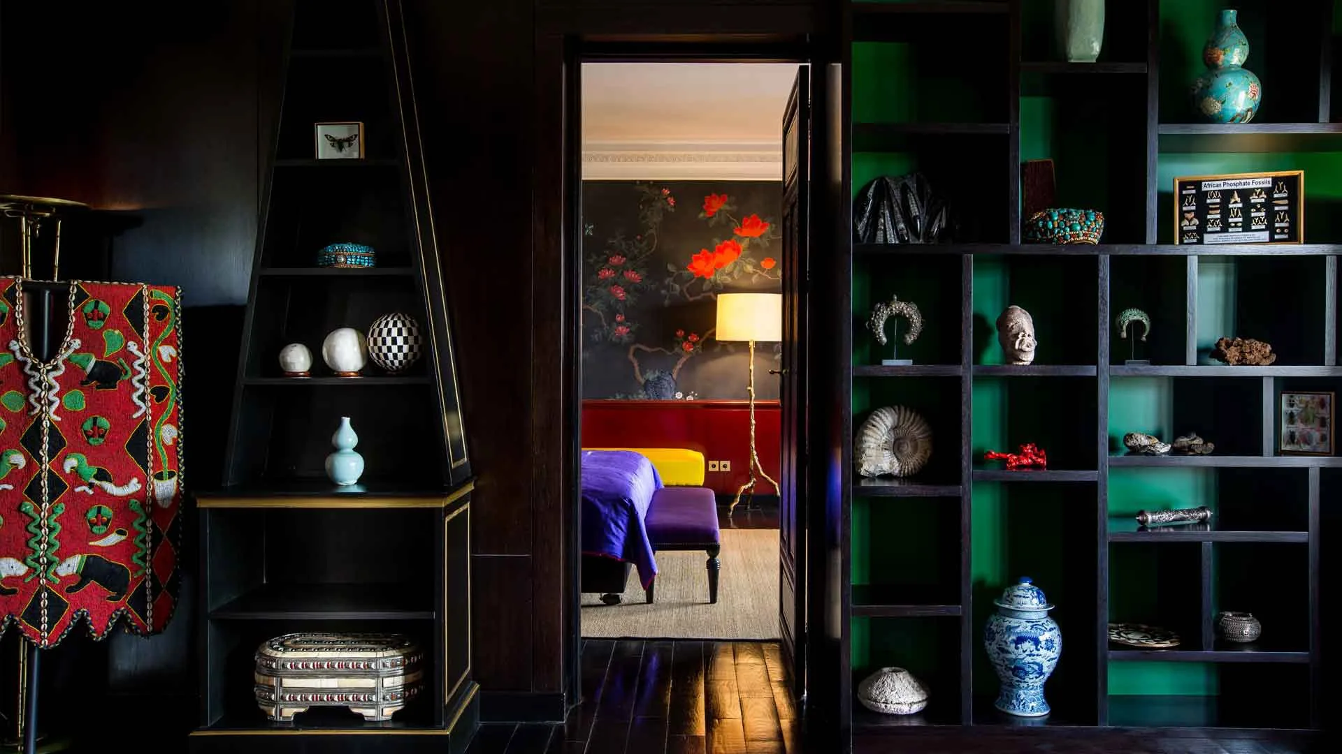 Villa Olympia, private villa rental in Bab Atlas, Marrakech: suite dressing area