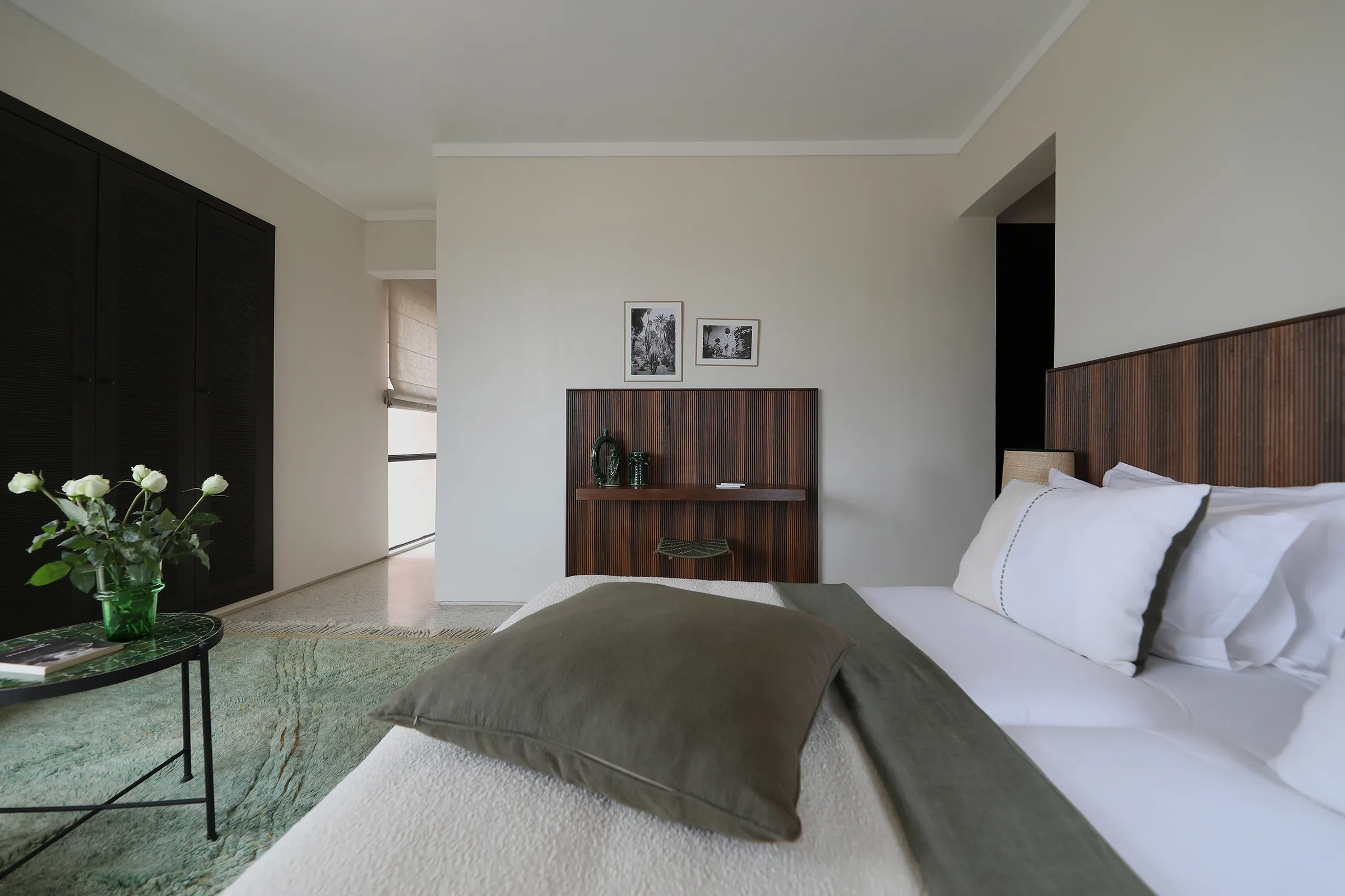 Villa Eos, private villa rental in the Palmeraie, Marrakech: suite with green accents