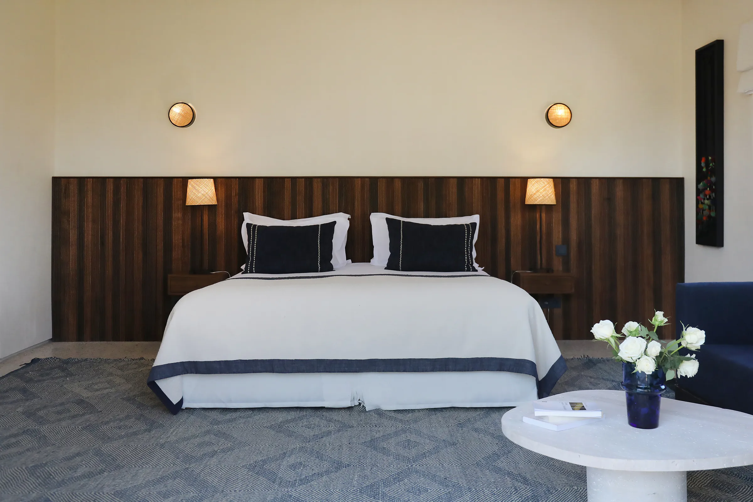 Villa Eos, private villa rental in the Palmeraie, Marrakech: suite with king-size bed
