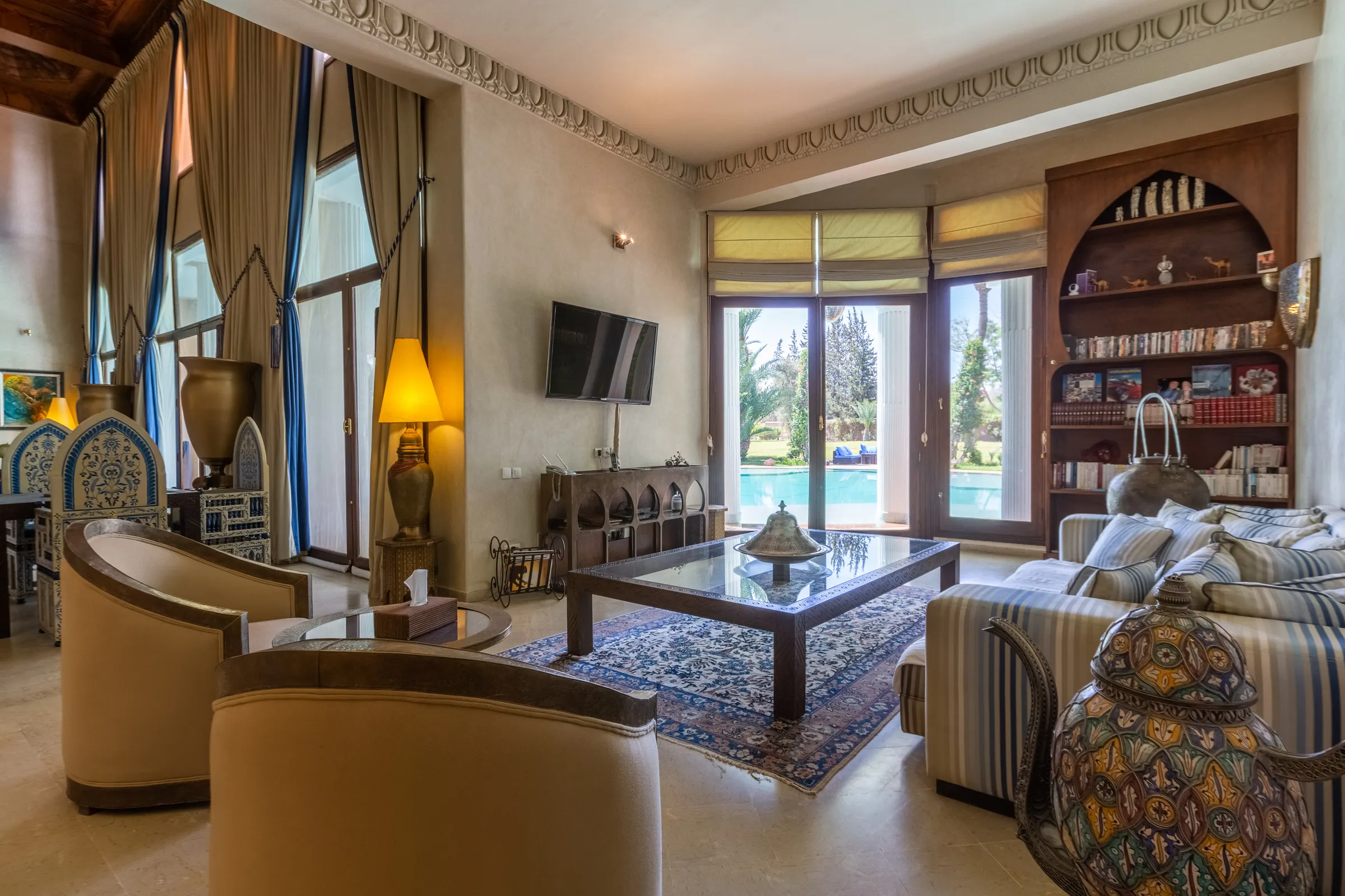 Villa Aegea, private villa rental in the Palmeraie, Marrakech: library lounge