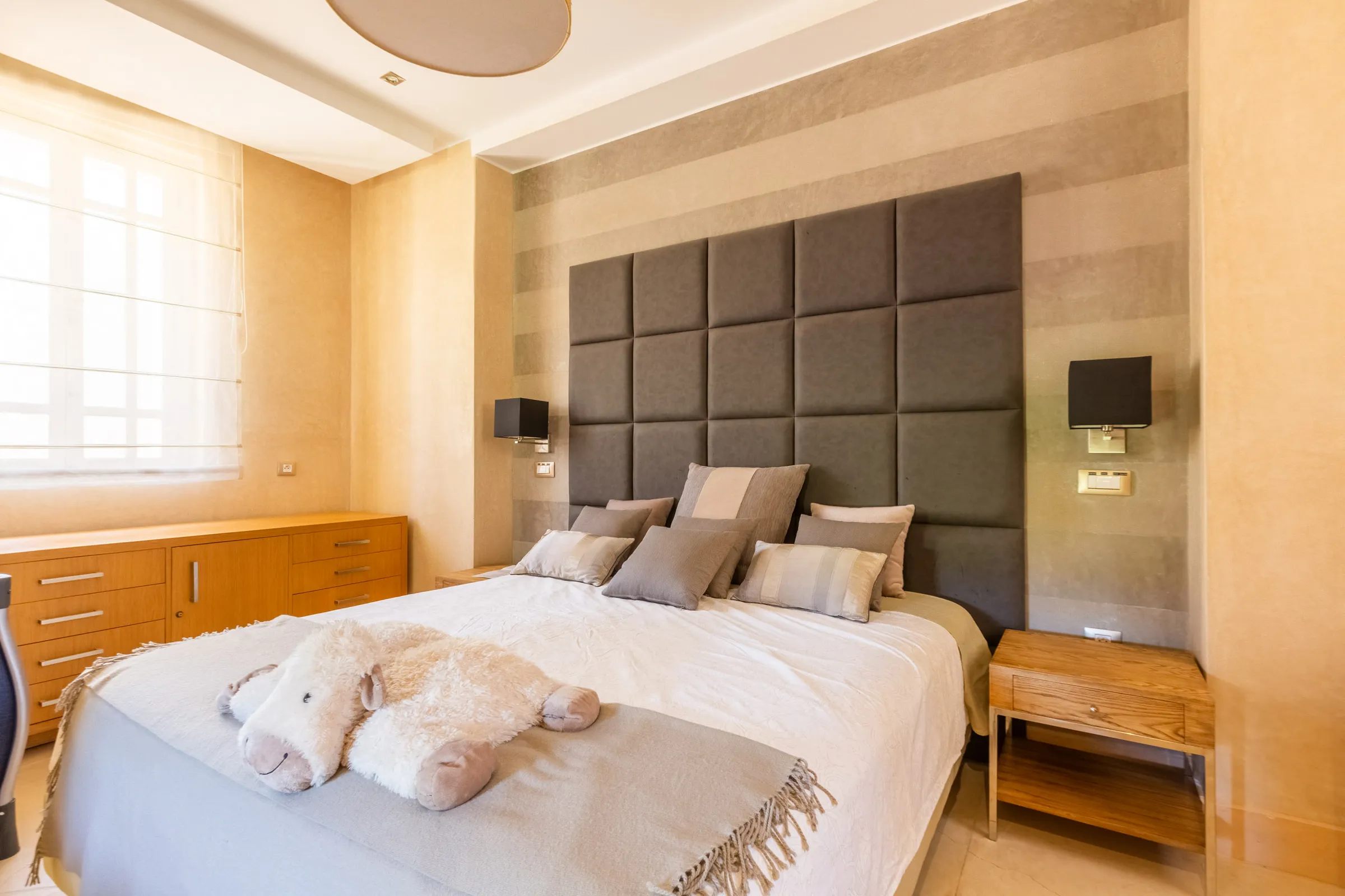 Villa Aegea, private villa rental in the Palmeraie, Marrakech: contemporary suite