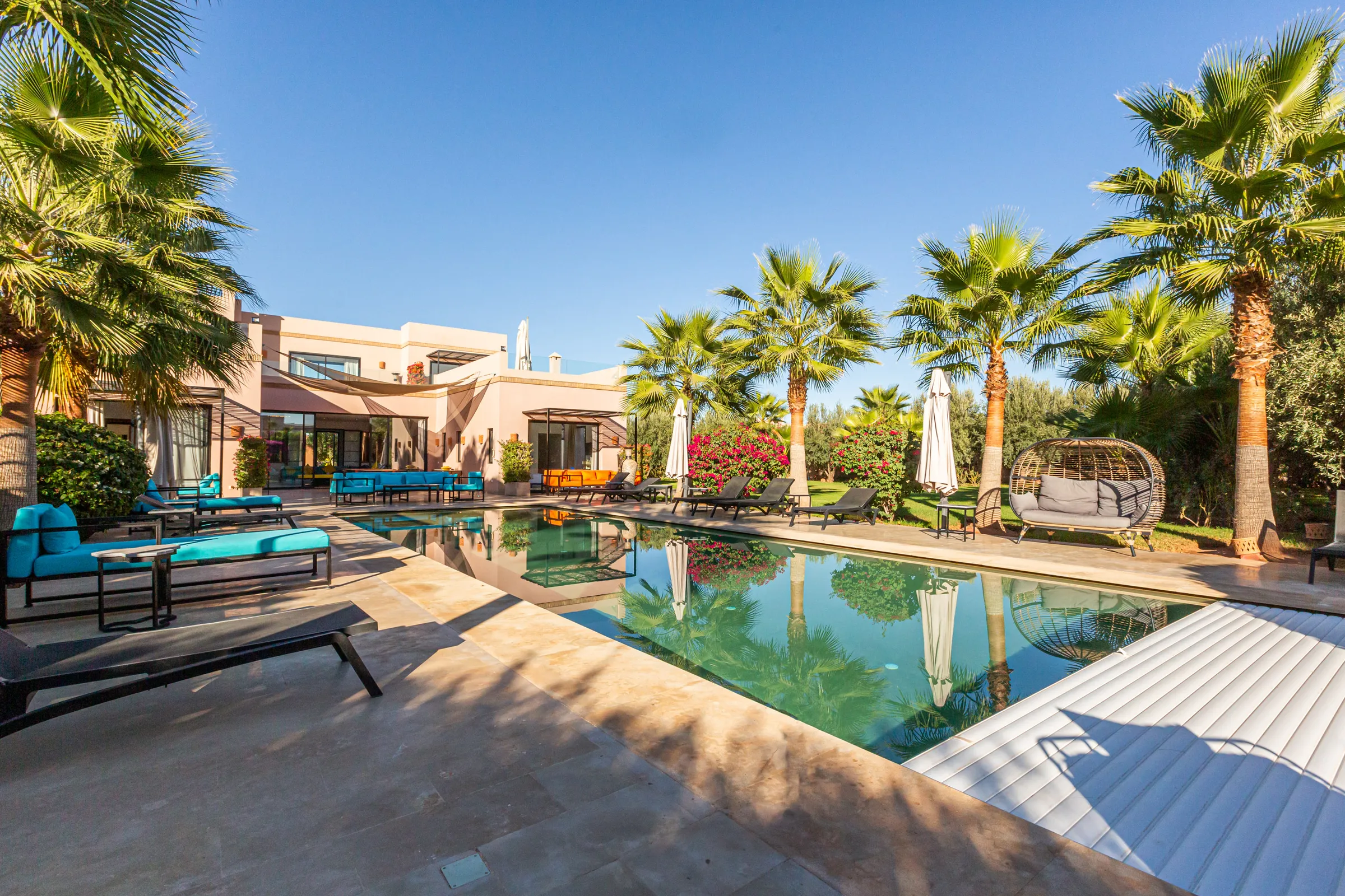 Villa Maia, private villa rental on the Route de Fès, Marrakech: pool and villa