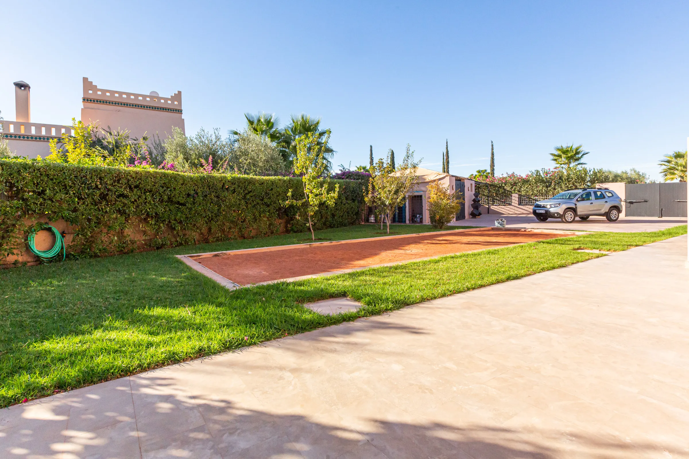 Villa Maia, private villa rental on the Route de Fès, Marrakech: landscaped garden