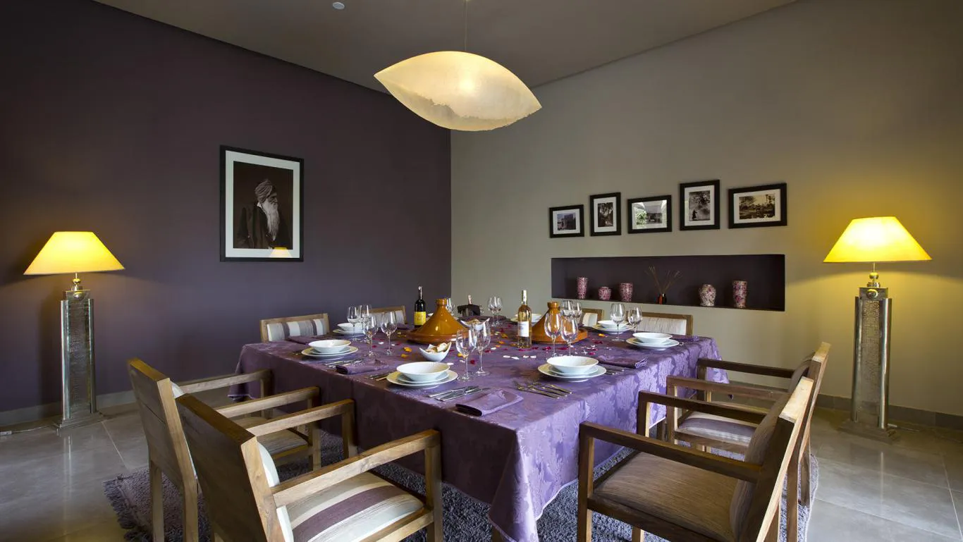 Villa Myrto, private villa rental at Amelkis Golf, Marrakech: dining room with table set