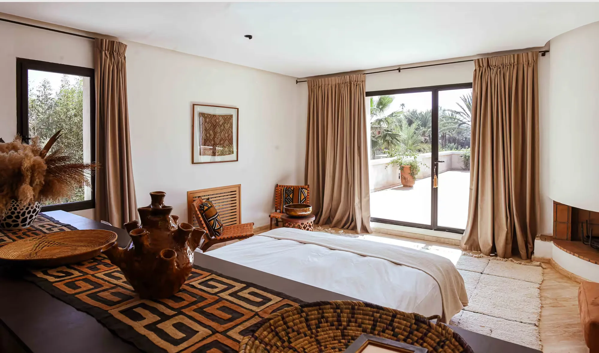 Villa Selene, private villa rental on the Route d'Amizmiz, Marrakech: bedroom opening onto a terrace