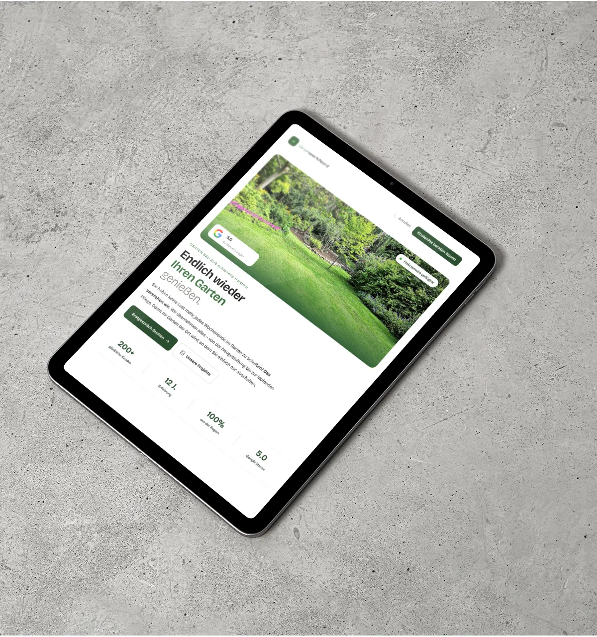 Tablet zeigt eine von Transform Web entwickelte Kundenwebsite für einen Garten- und Landschaftsbaubetrieb