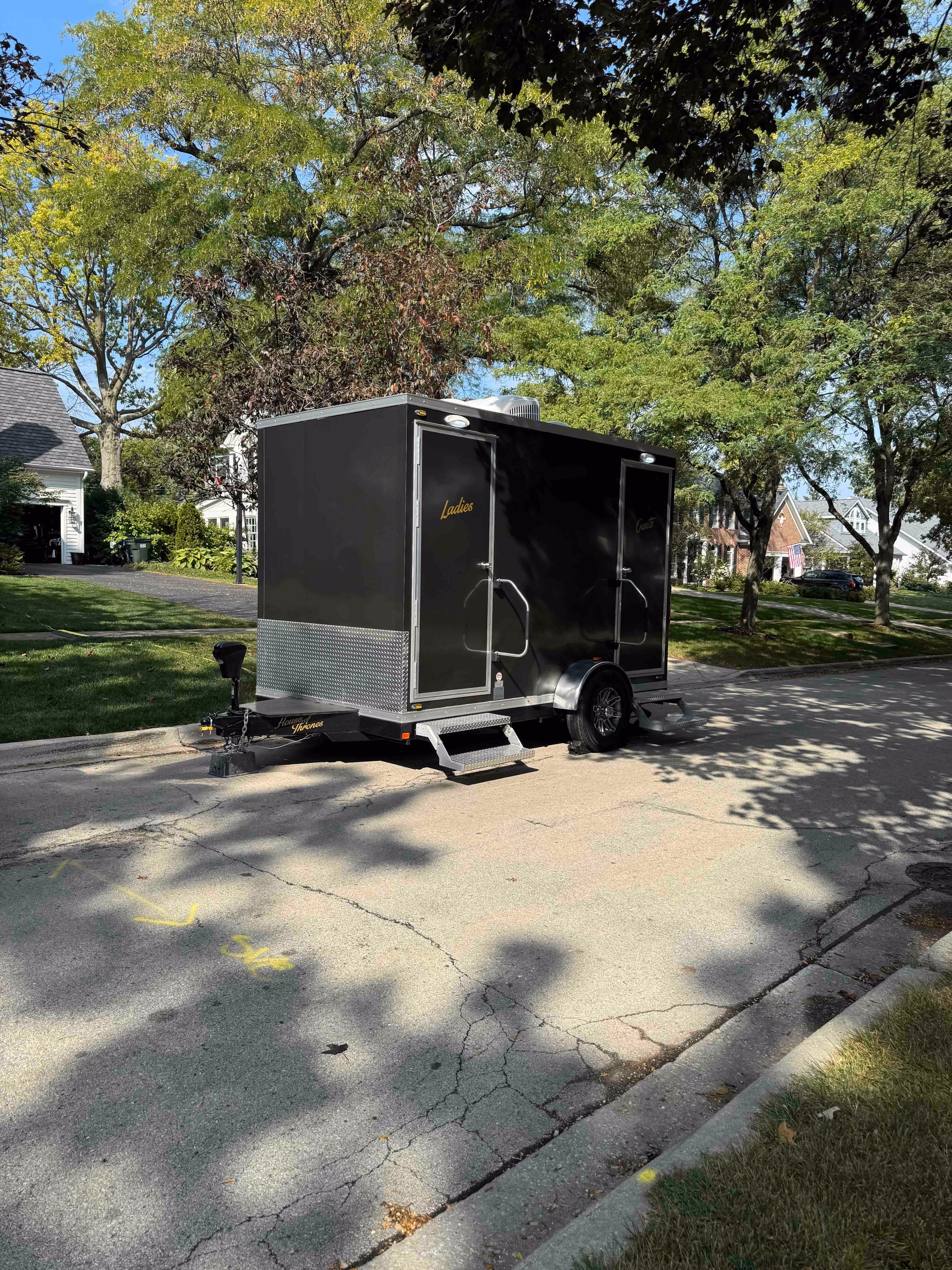 glen-ellyn-house-of-thrones-restroom-trailer-rental