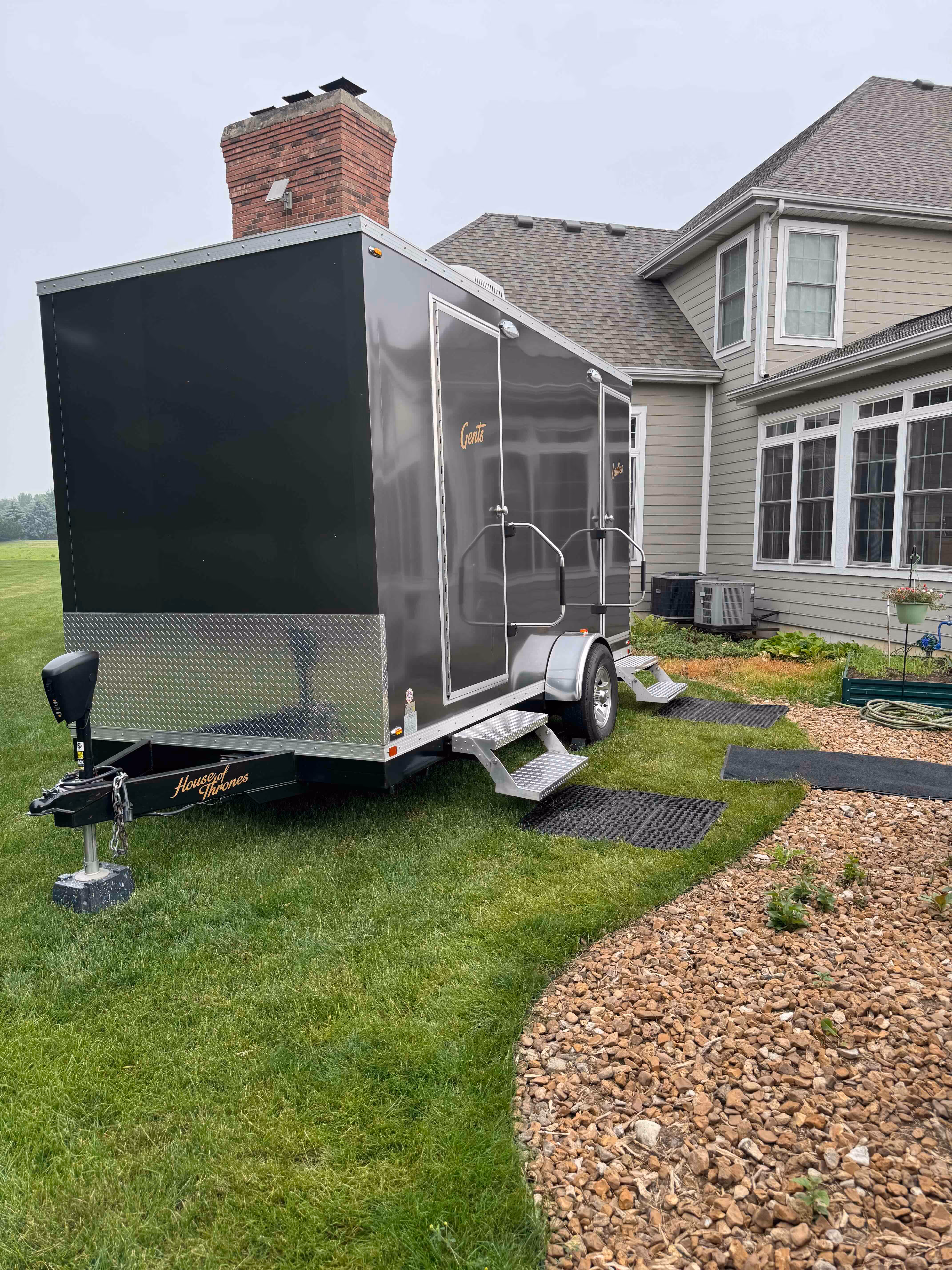 plano-house-of-thrones-restroom-trailer-rental