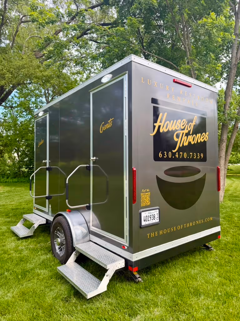 house-of-thrones-carol-stream-il-restroom-trailer