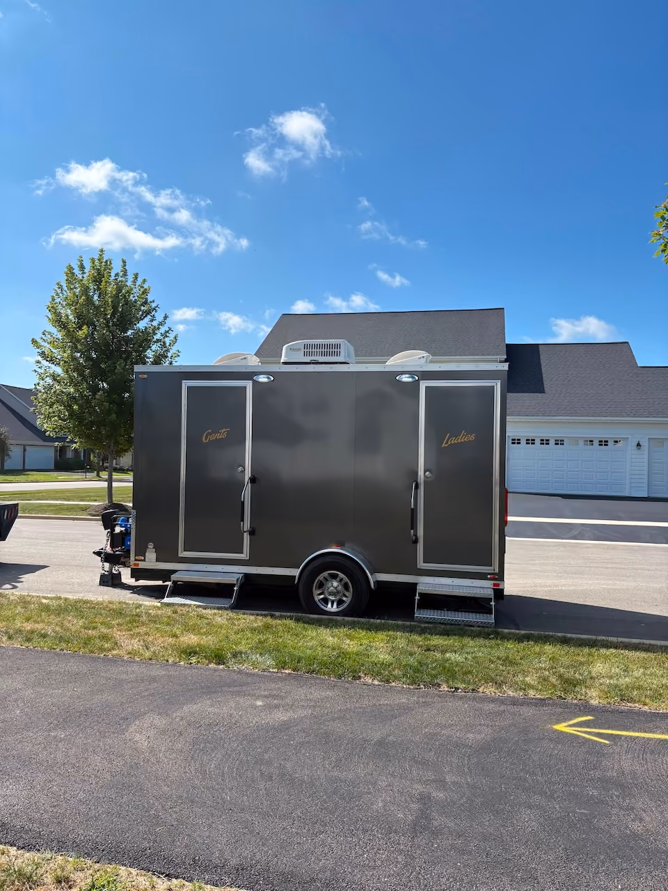 house-of-thrones-restroom-trailer-rental-for-sycamore-il