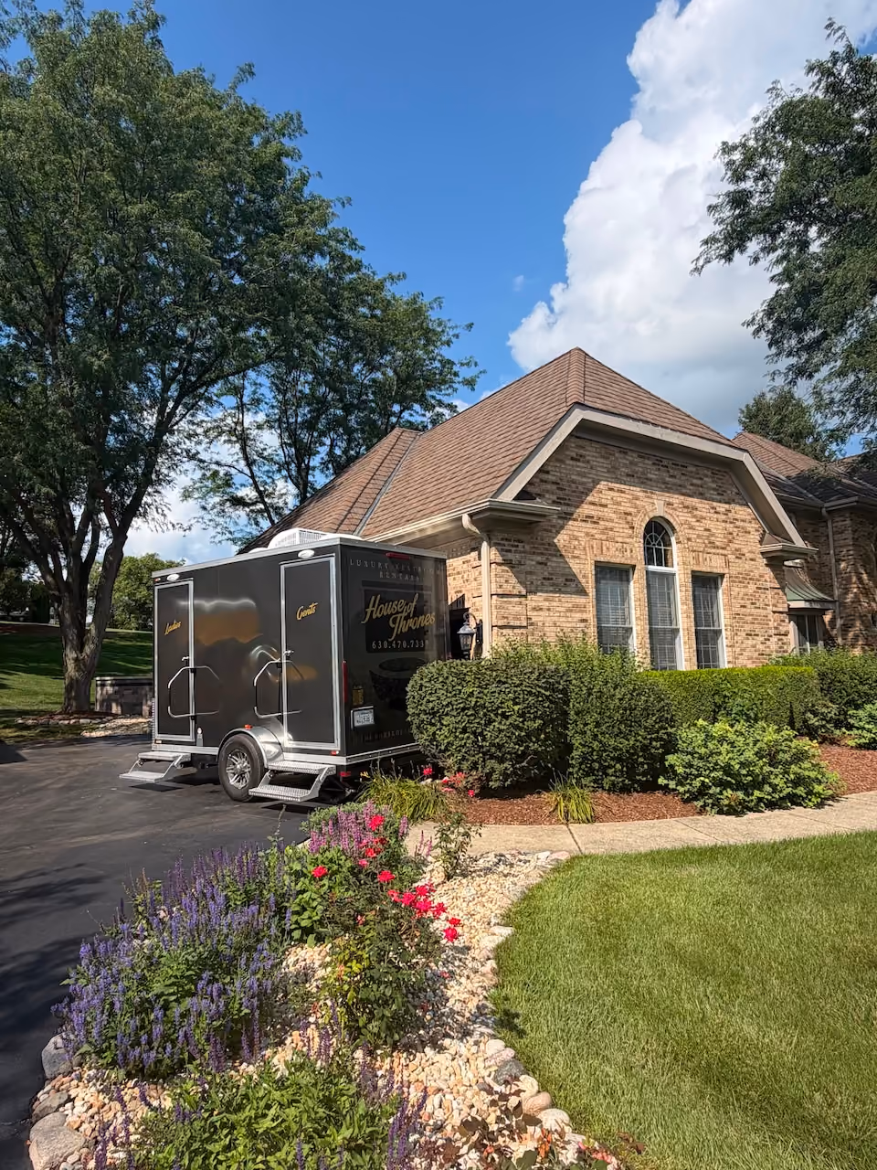 house-of-thrones-restroom-trailer-rental-for-saint-charles-il