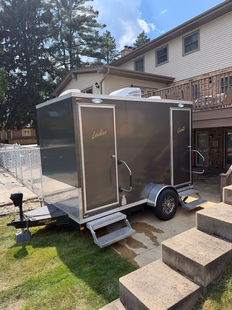 house-of-thrones-restroom-trailer-rental-in-addison-illinois