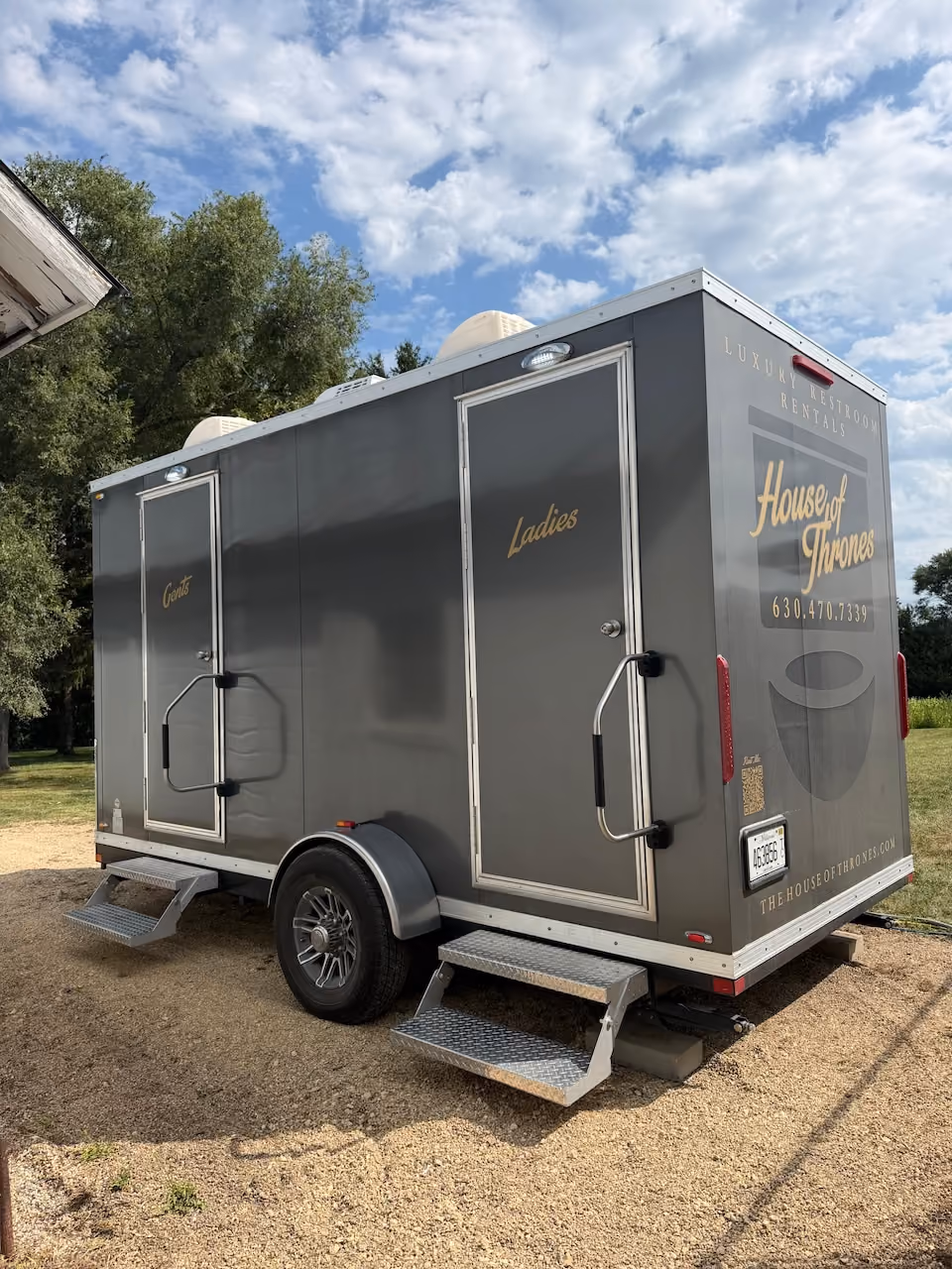 house-of-thrones-restroom-trailer-rental-for-stillman-valley-il