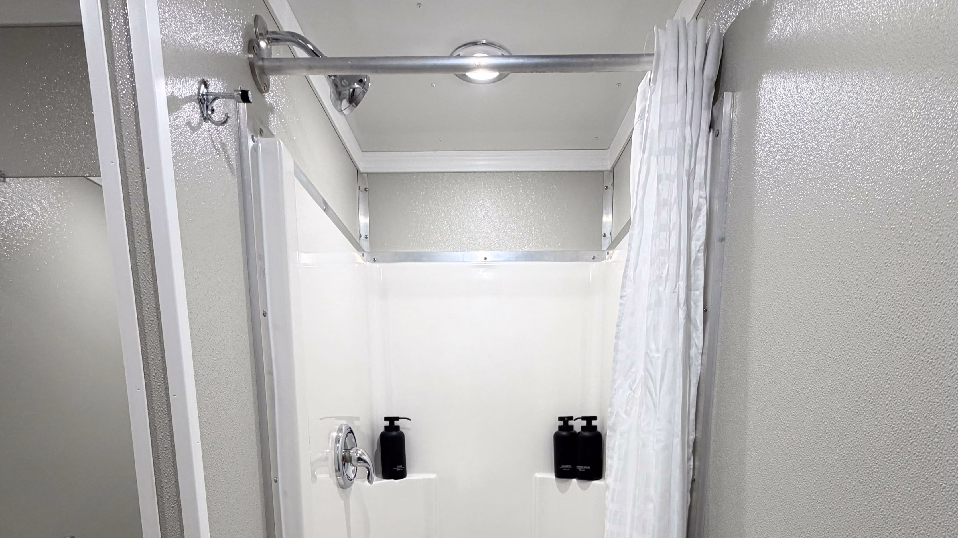 shower-head-in-house-of-thrones