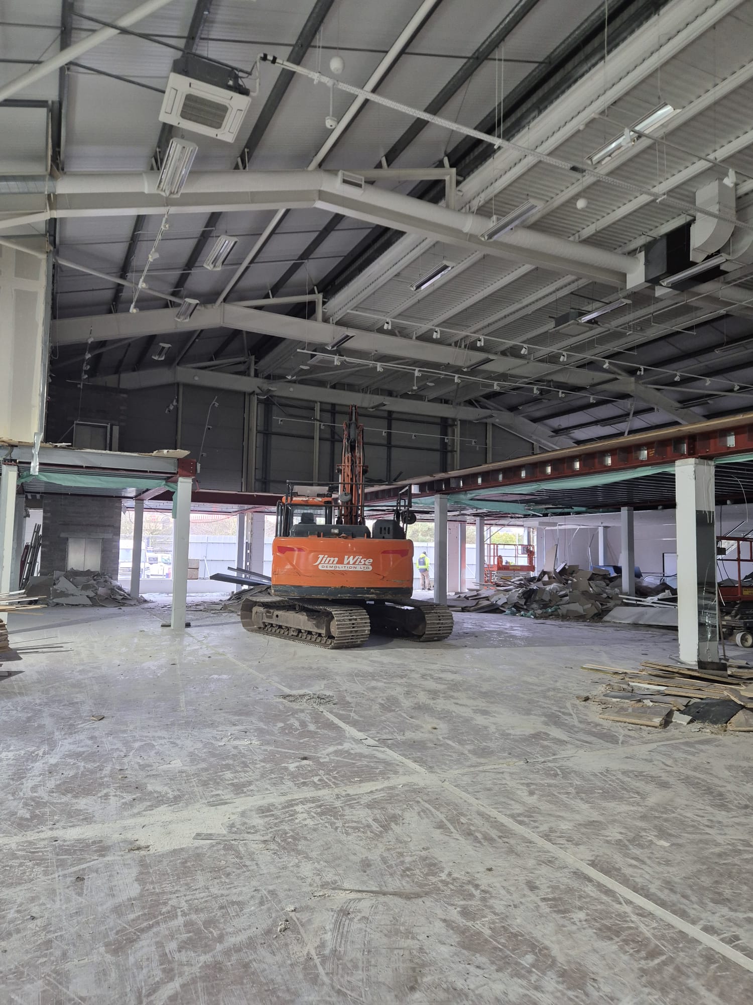 Mezzanine & Escalator Removal, West Quay Southampton