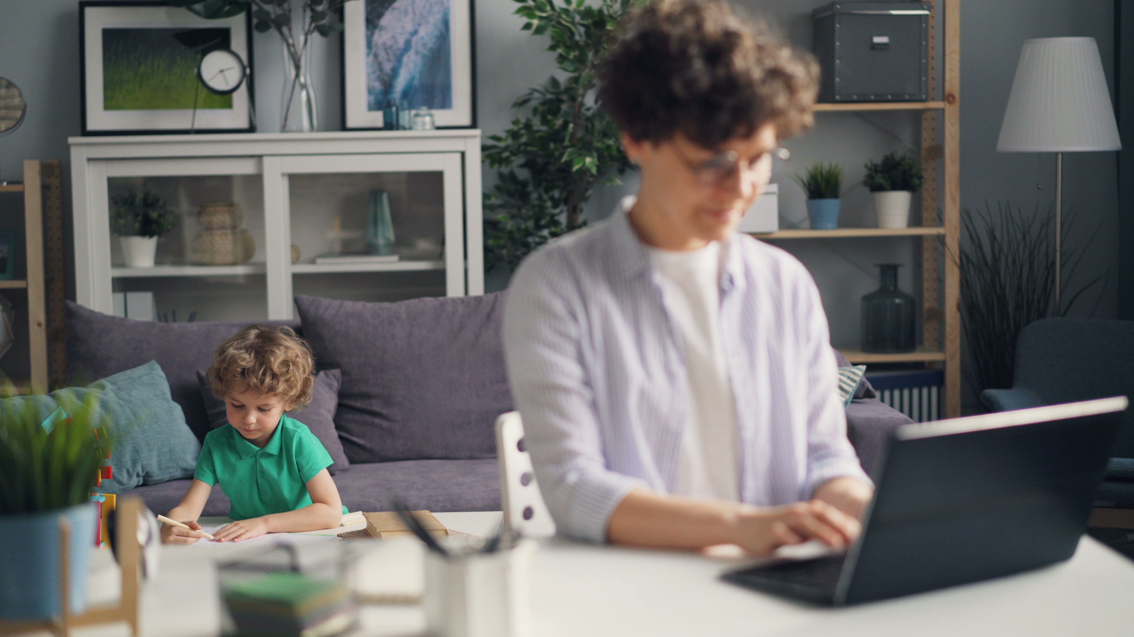 Month-to-Month vs. Annual BPO Contracts: Which Is Right for Your Business in 2026