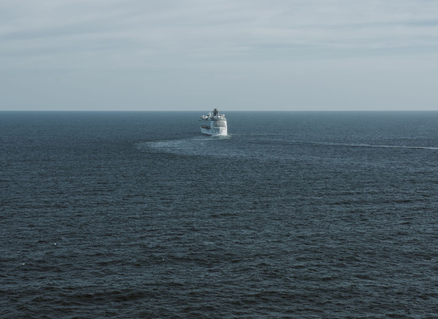 How to Outsource Cruise Line Customer Service and Reservations in 2026
