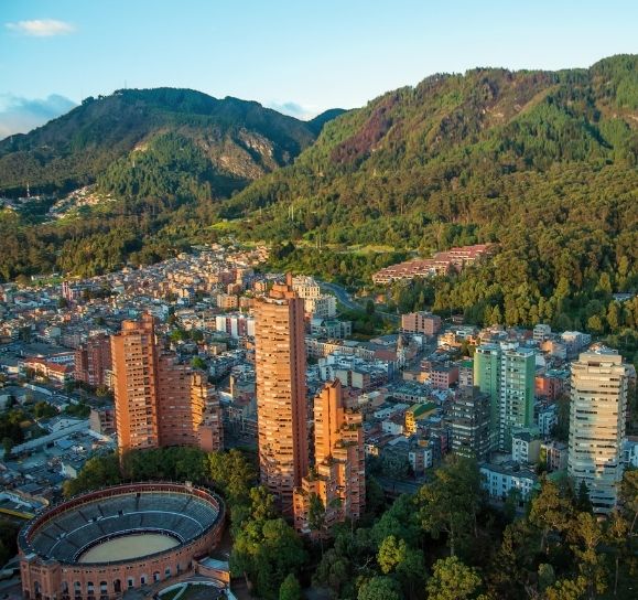 Clínica de lipedema en Bogotá: por qué elegir una clínica especializada