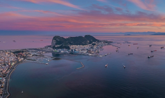 image of brainstorm session with sticky notes (for a b2b saas)