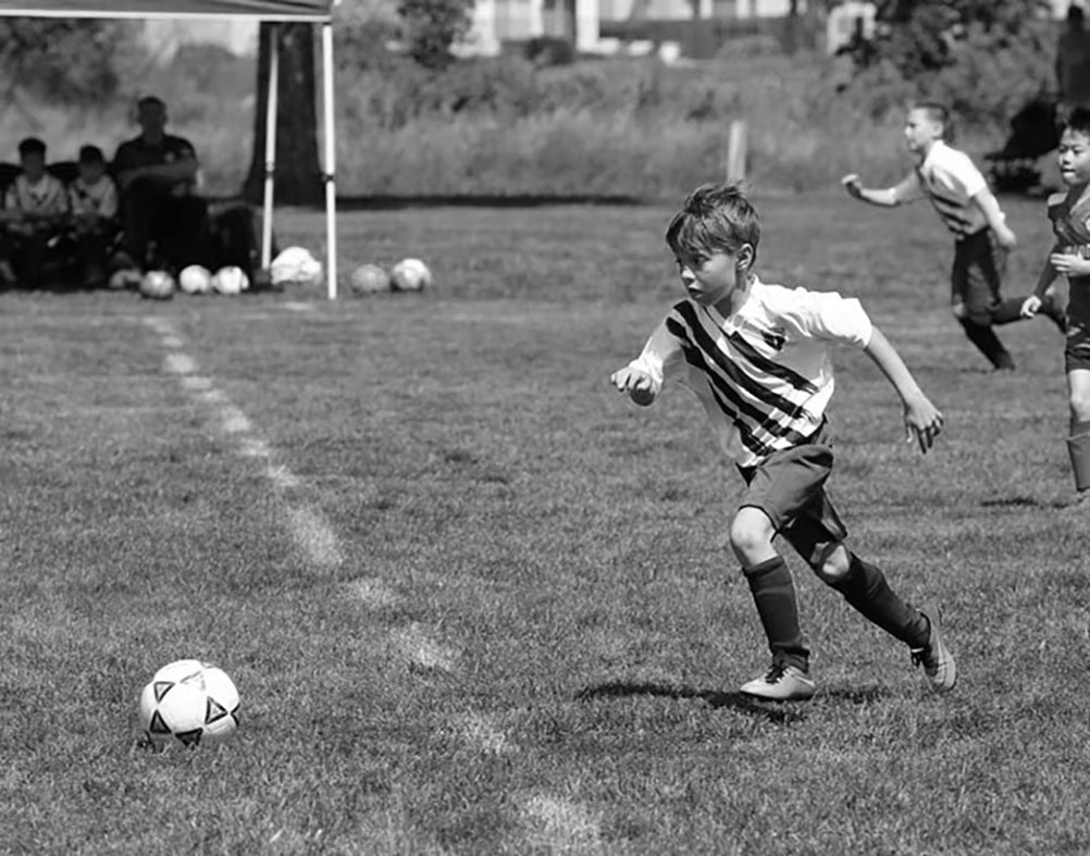 legends player advances forward