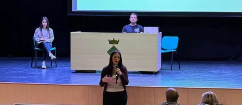 El municipio Sant Jaume d’Enveja entrega los relojes SeniorDomo a su población