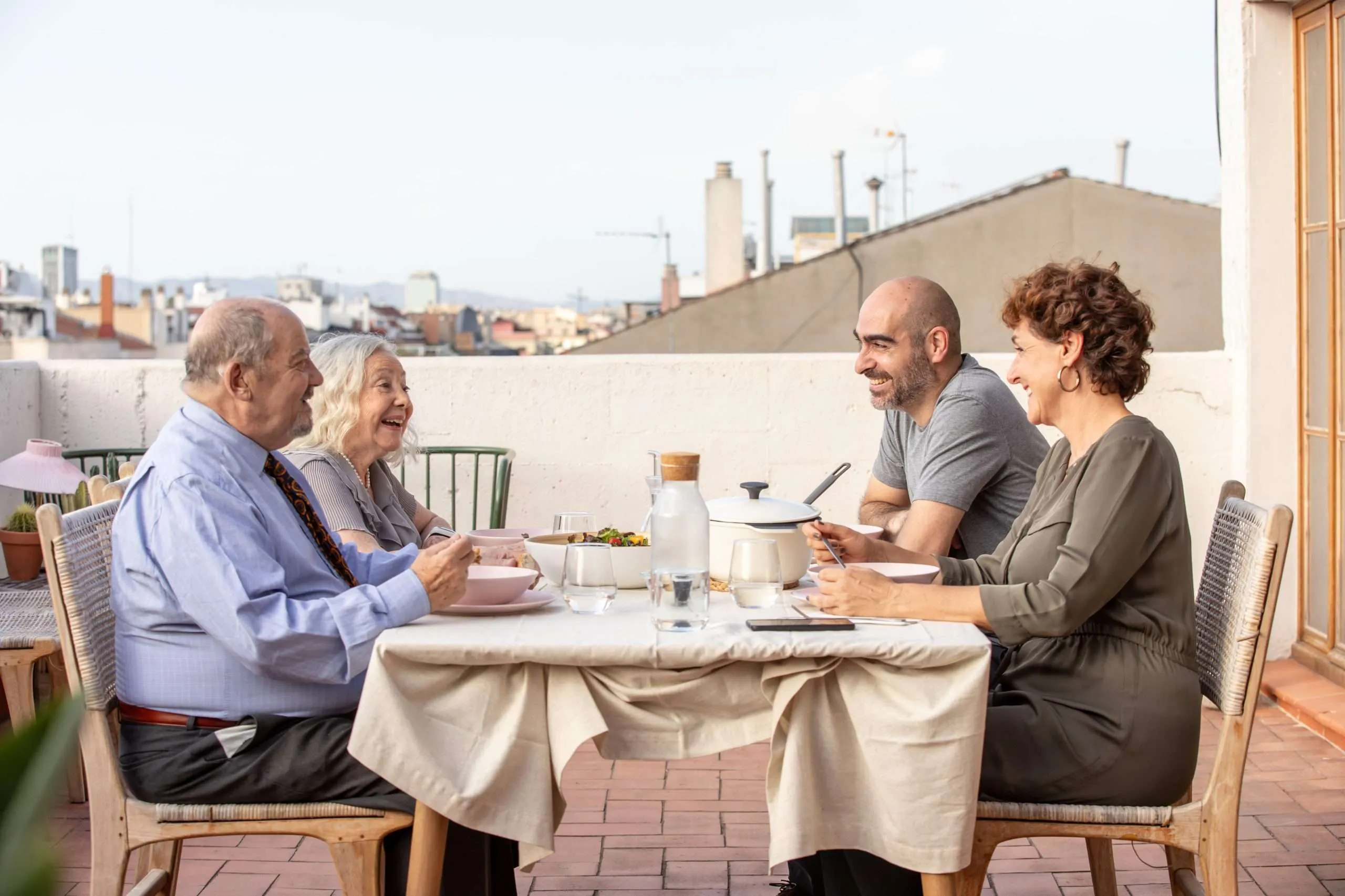 Los García es una simpática familia que explica cómo el reloj SeniorDomo les ha cambiado la vida.