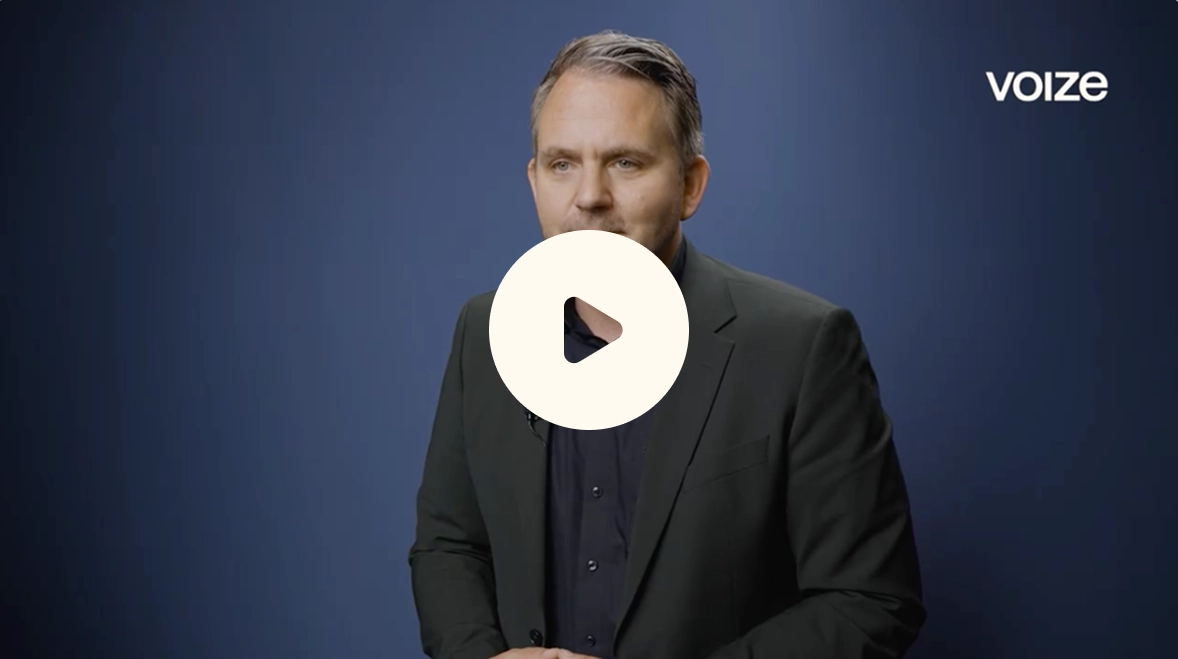Christian Potthoff von der Diakonie Michaelshoven im Interview mit voize.