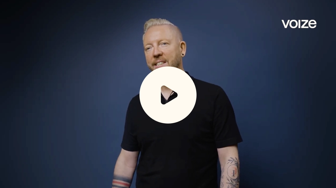 Patrick Seikert von EMVIA Living im Interview mit voize.