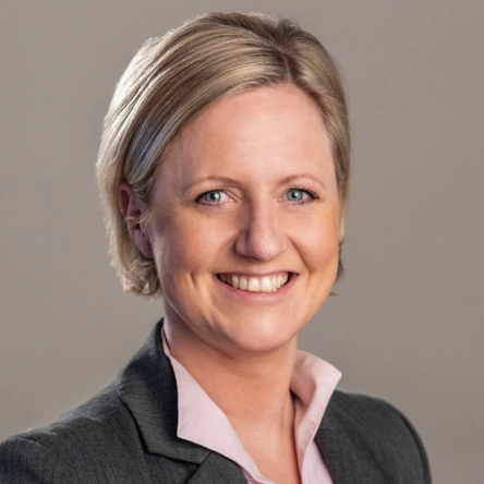 Julia von der Wroge, Speakerin im voize Webinar mit der Caritas.