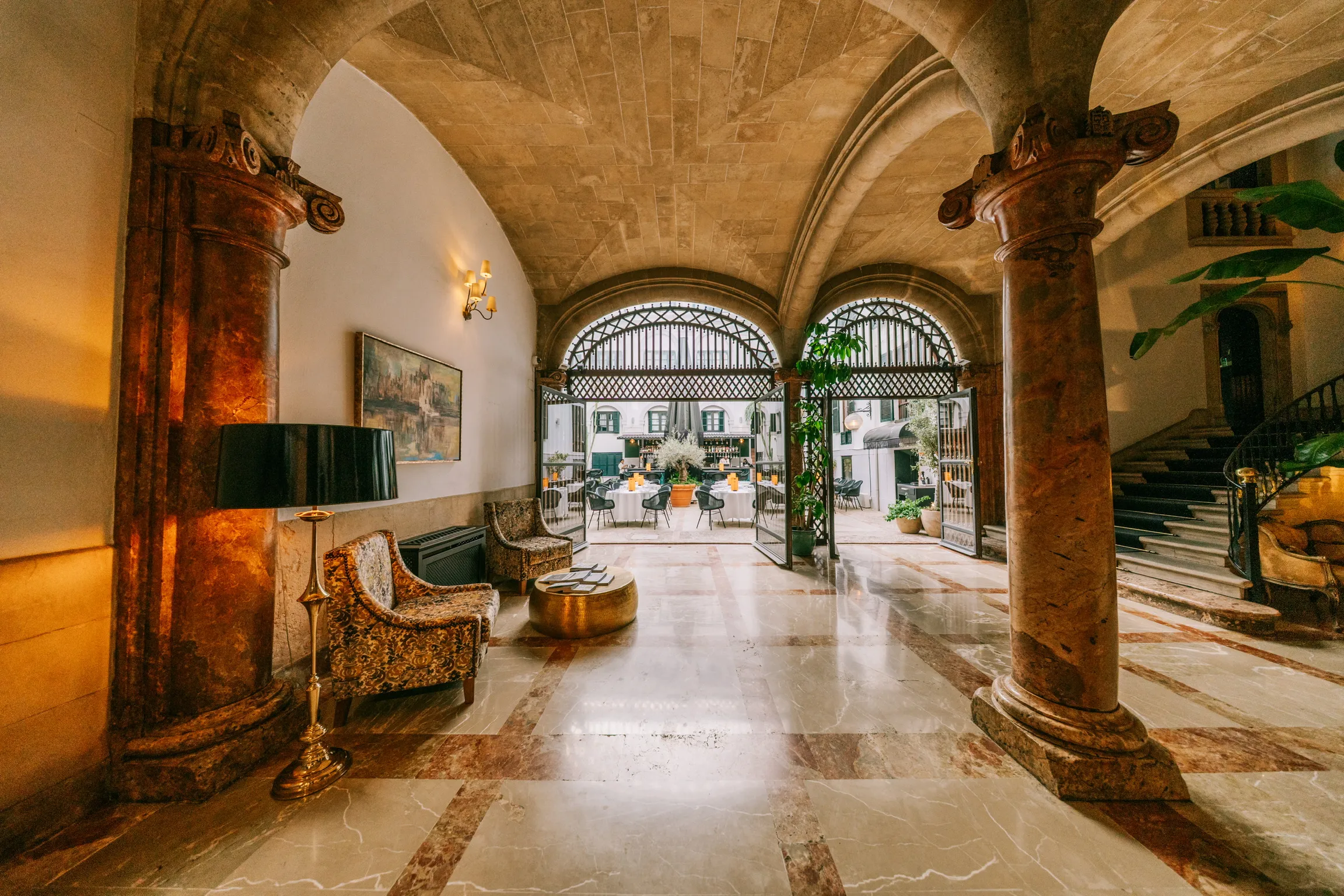 Nura Restaurant Cocktail Hotel Born Palma