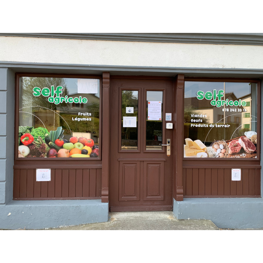 image of a farmer's market entrance
