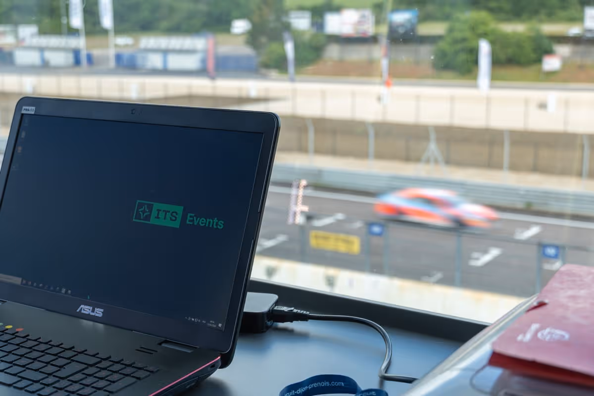 ITS Chrono software is designed to ensure fast data management, real-time synchronization, and reliable information processing for sporting events.